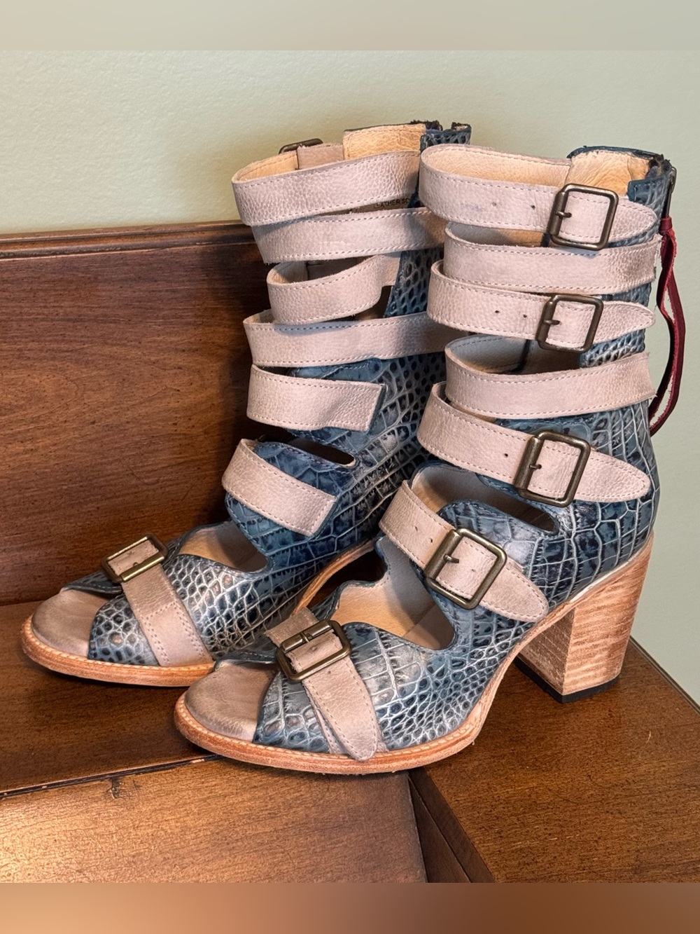 Freebird Bond Sandals in Turquoise